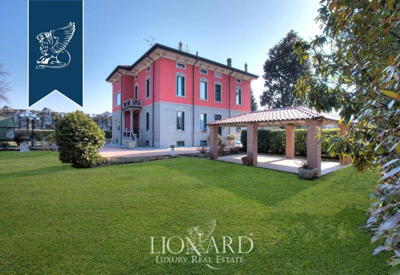 Villa in Magnago