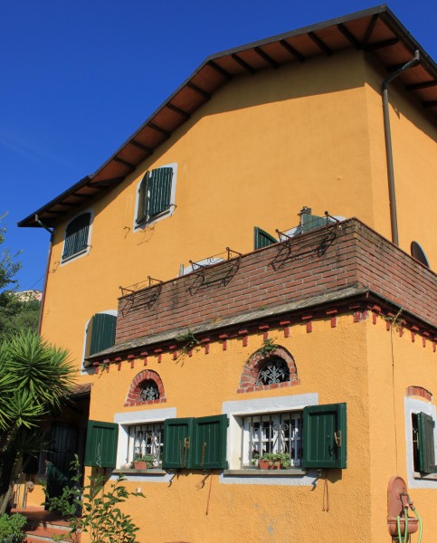 House in Castelnuovo Magra