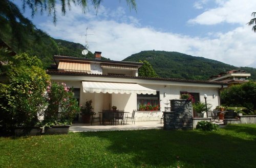 Detached house in Porlezza