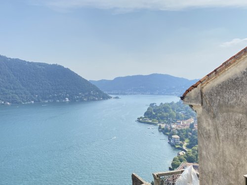 Doppelhaushälfte in Cernobbio