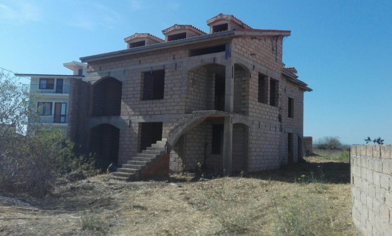 Villa in Suni