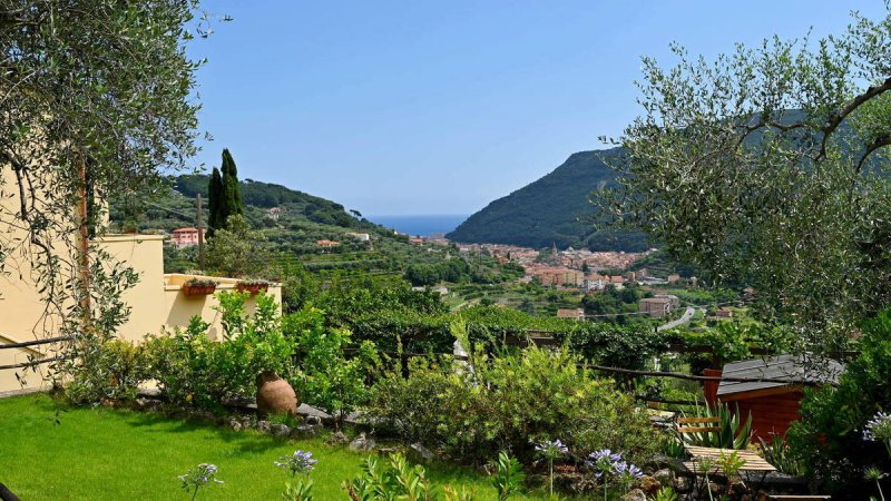 Casa indipendente a Finale Ligure