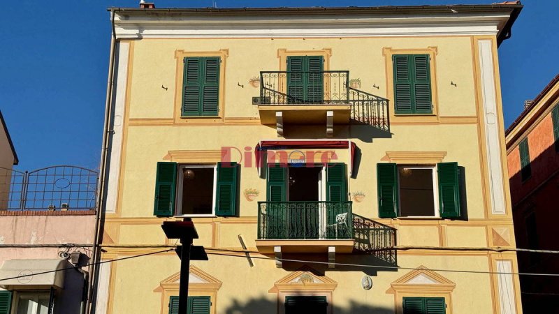 Appartamento a Finale Ligure