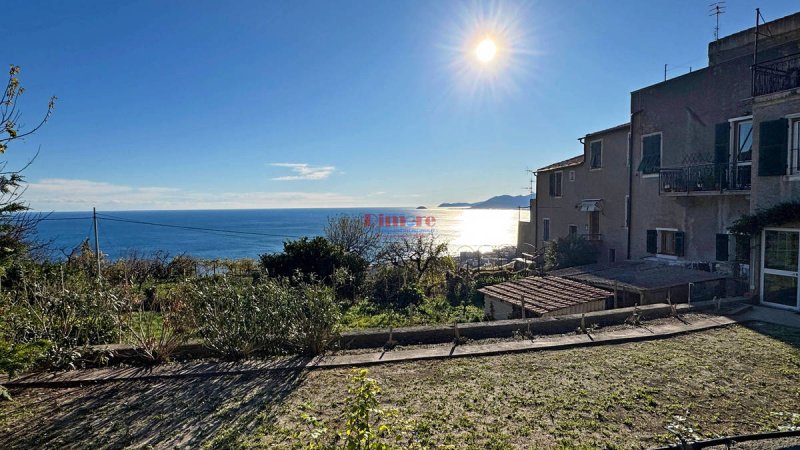Apartamento histórico en Borgio Verezzi