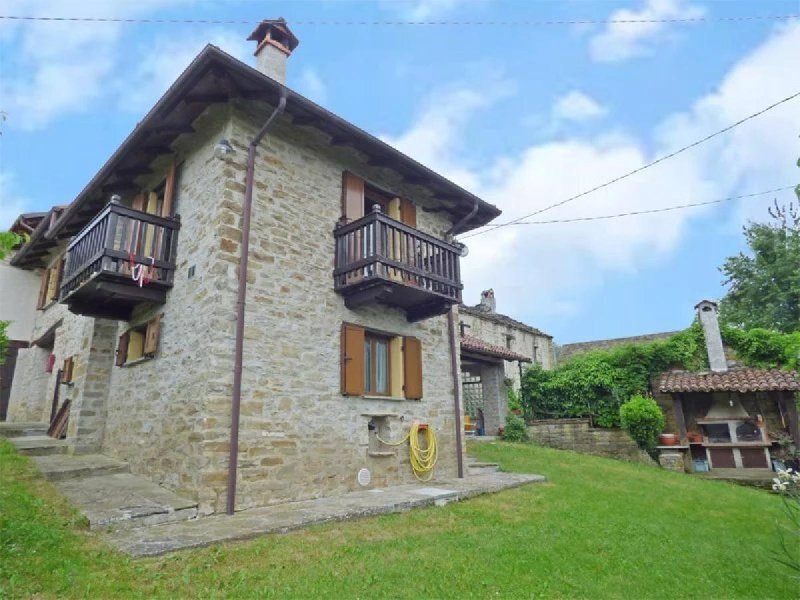 Farmhouse in Prunetto