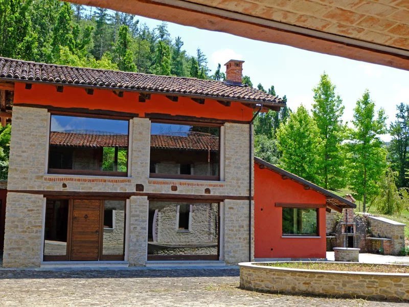 Farmhouse in Niella Belbo