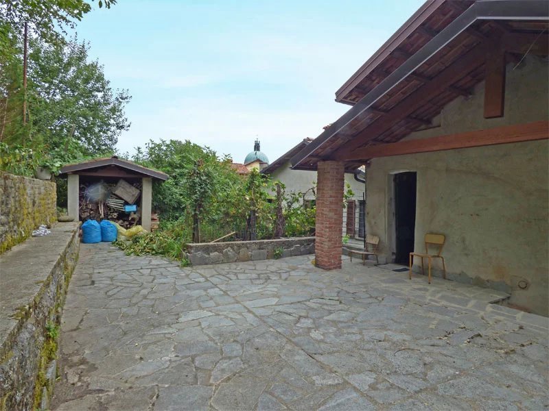 Detached house in Dogliani