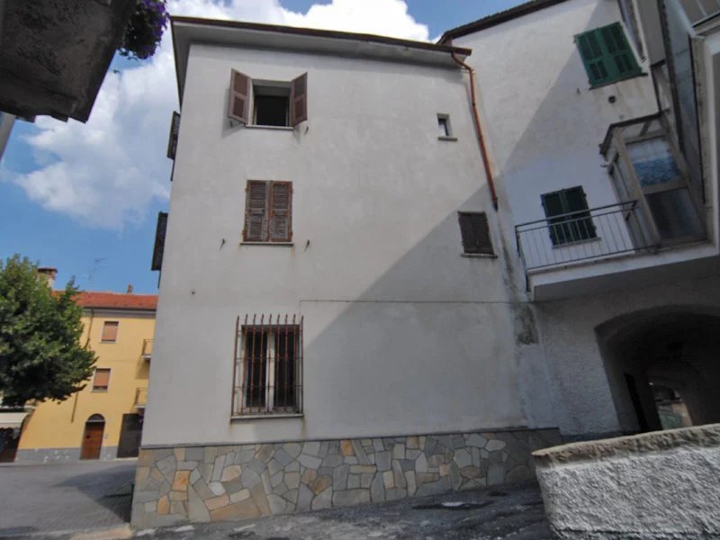 Casa histórica em Monesiglio