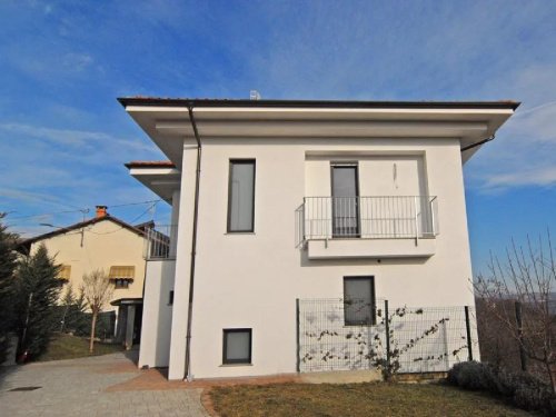 Villa in Carrù