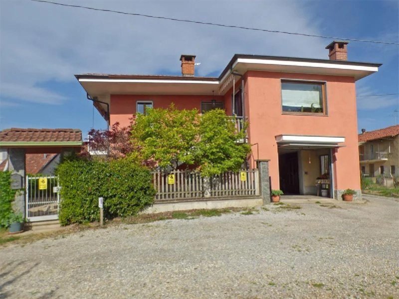 Vrijstaande woning in Piozzo