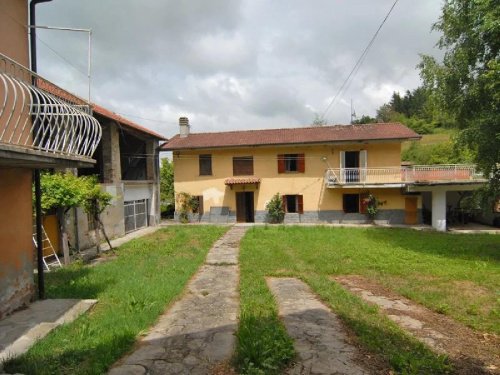 Farmhouse in Marsaglia