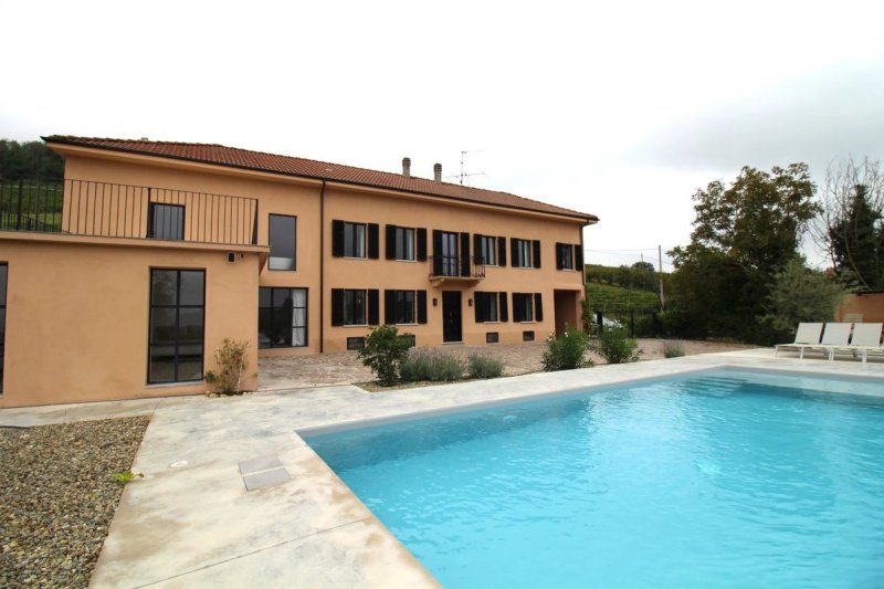 Farmhouse in Costigliole d'Asti