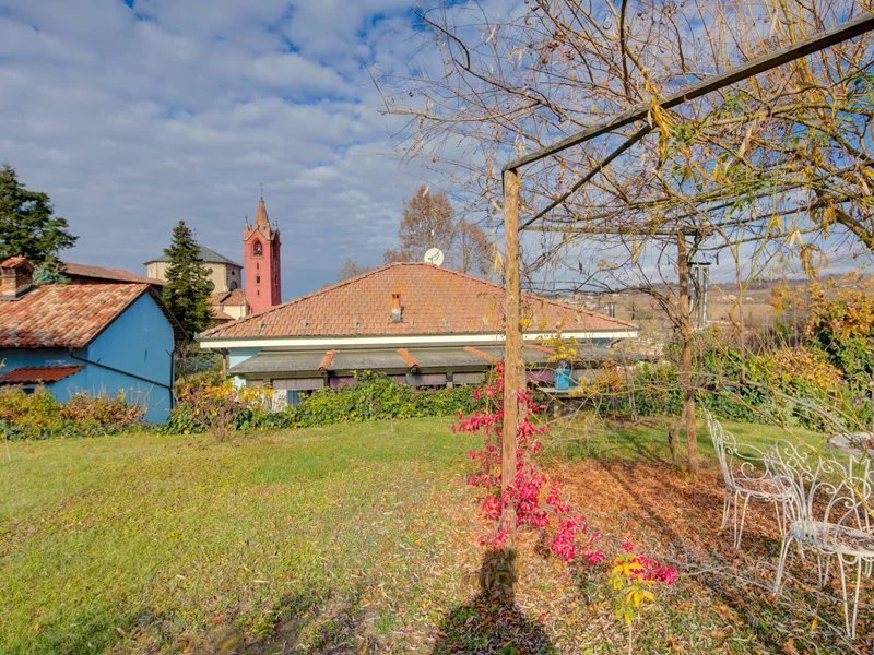 Villa in Dogliani