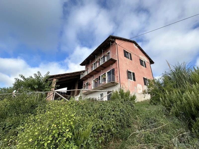 Vrijstaande woning in Carrù