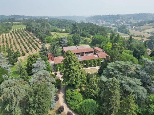 Villa in Asti