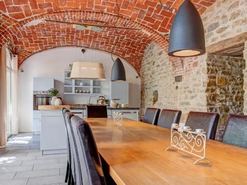 科尔泰米利亚农舍