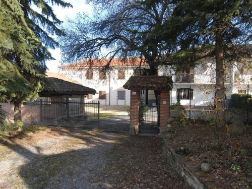 Farmhouse in Roddino