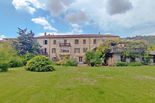 Villa à Ceva