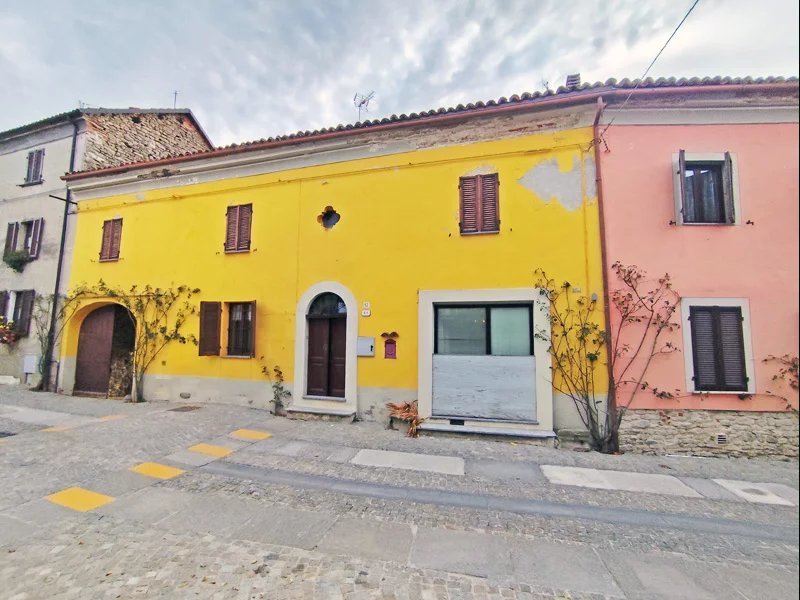 Historic house in Bossolasco