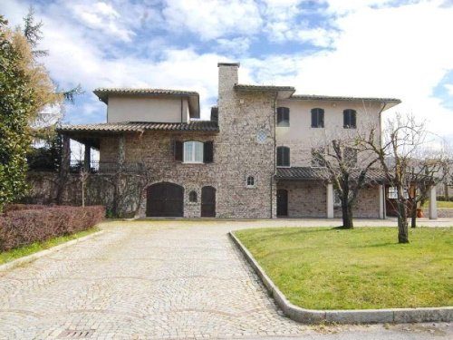 Villa in Ceva