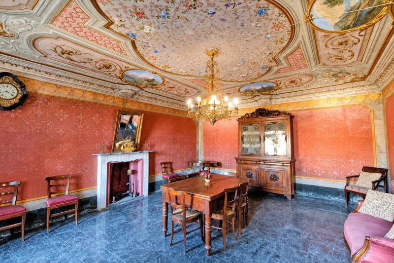 Villa in La Morra