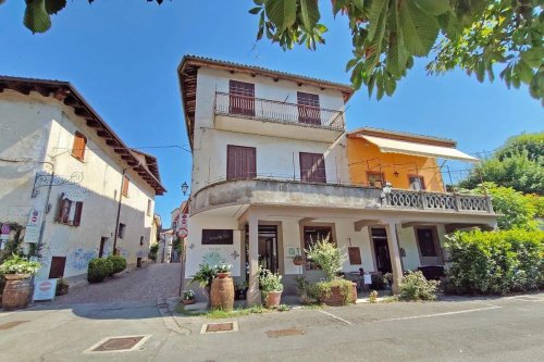 Historic house in Dogliani