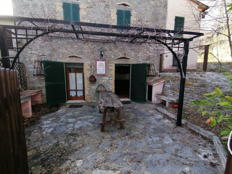 Semi-detached house in Semproniano