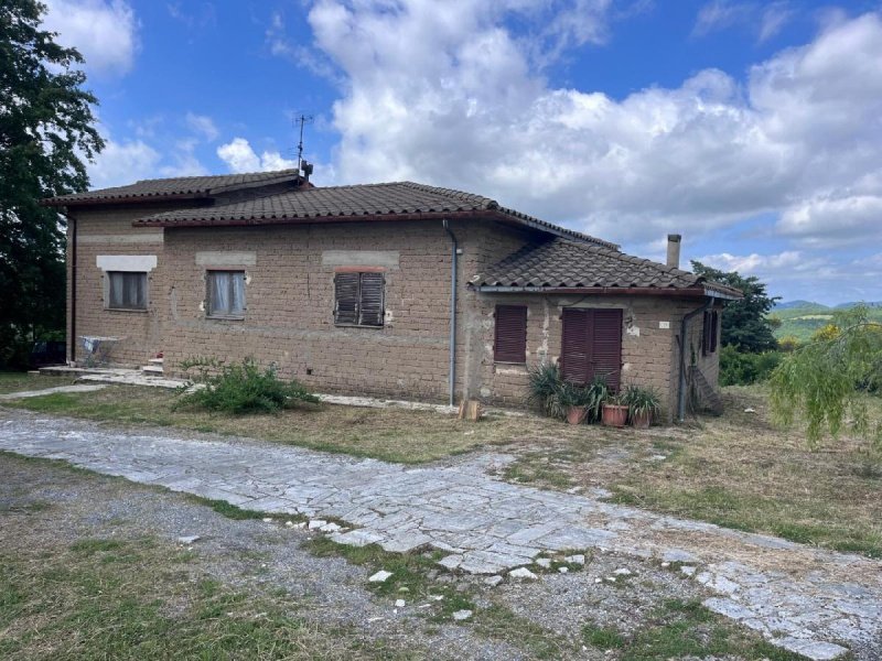 Maison individuelle à Sorano