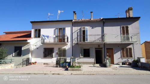 Hus från källare till tak i Torrebruna
