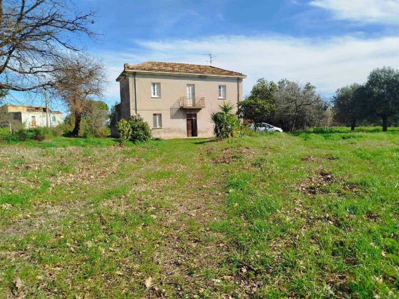 Bauernhaus in Pollutri