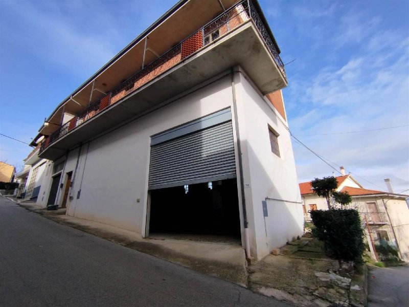 卡萨兰圭达半独立房屋