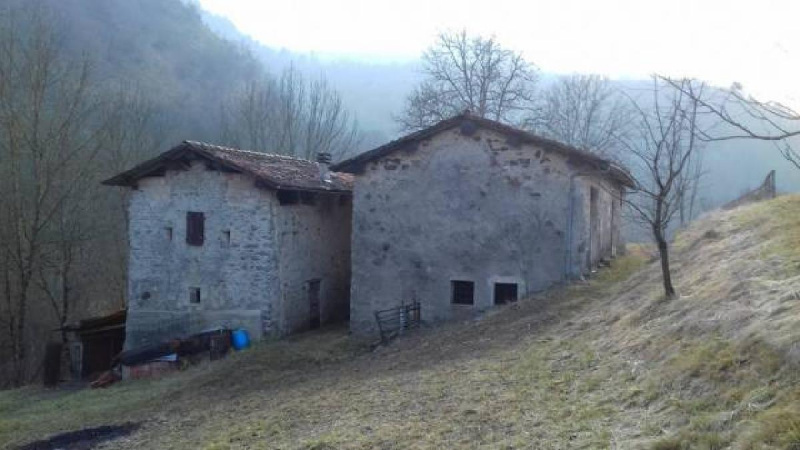Farmhouse in Treviso Bresciano
