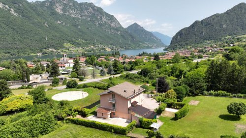 Vrijstaande woning in Idro