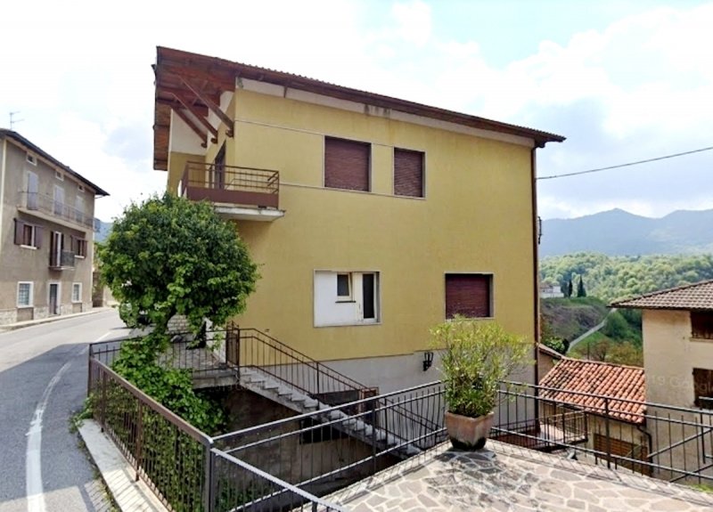 Detached house in Treviso Bresciano