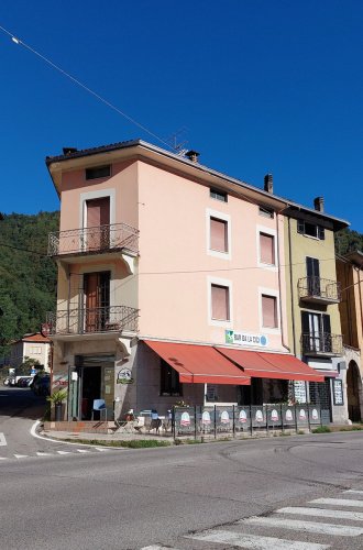 Top-to-bottom house in Vestone