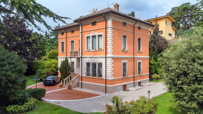 Villa in Caprino Veronese