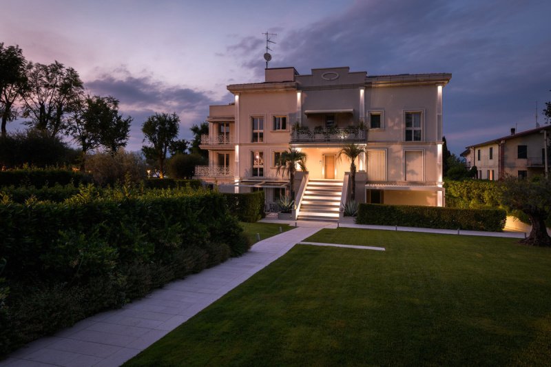 Lägenhet i Desenzano del Garda