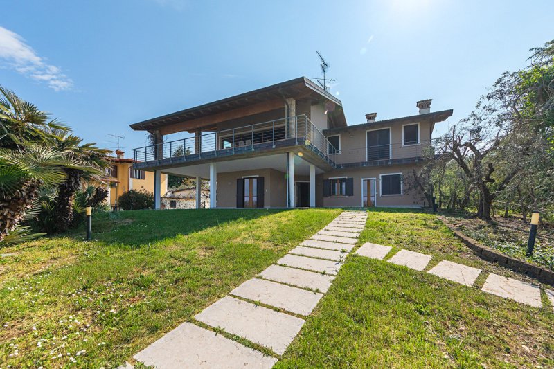 Villa i Manerba del Garda