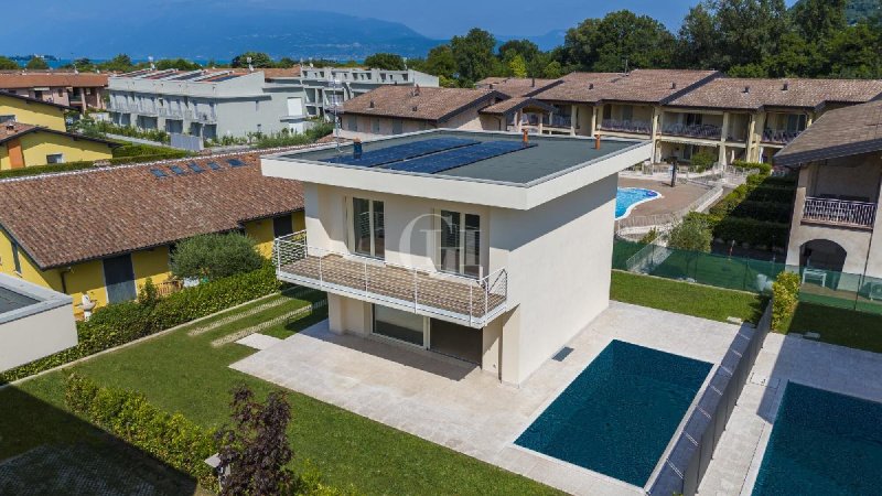 Villa in Manerba del Garda