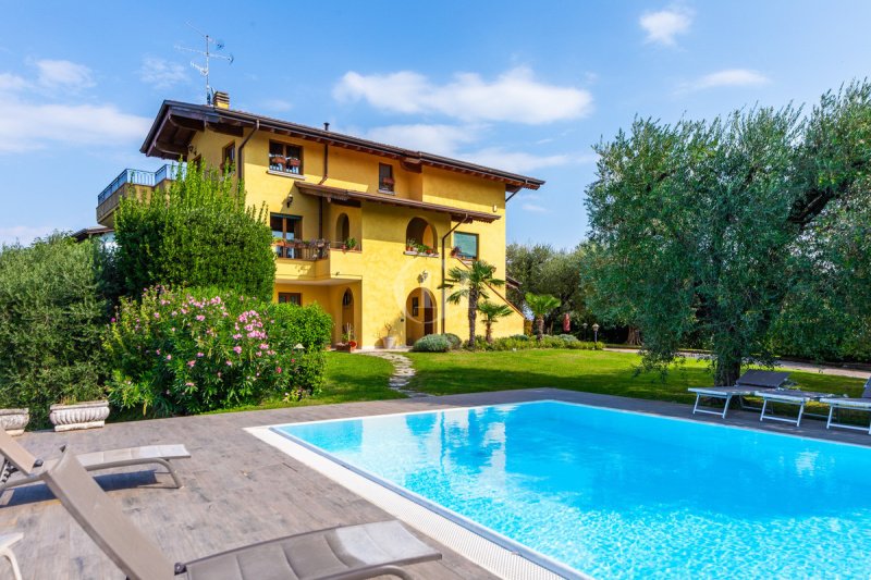 Villa in Manerba del Garda