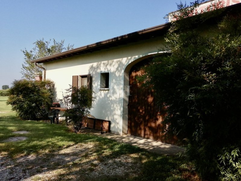 Villa a Volta Mantovana