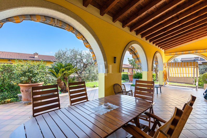 Villa in Padenghe sul Garda