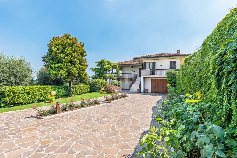 Villa i Desenzano del Garda
