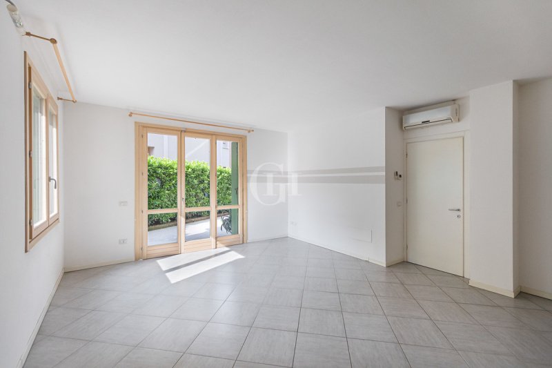 Apartment in Desenzano del Garda