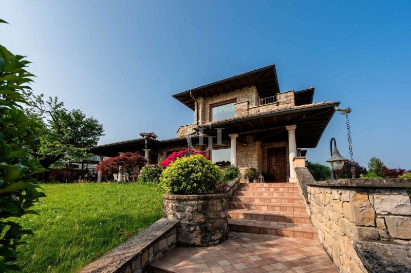 Moradia em Passirano