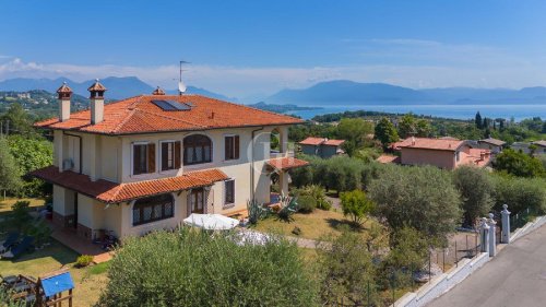 加尔达湖畔洛纳托别墅