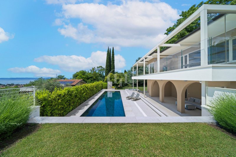 Вилла в Бардолино