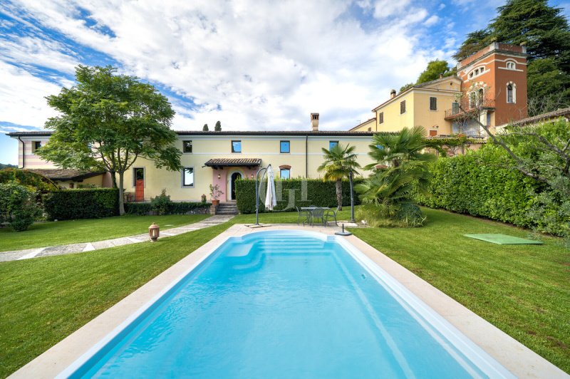 Villa a Costermano sul Garda