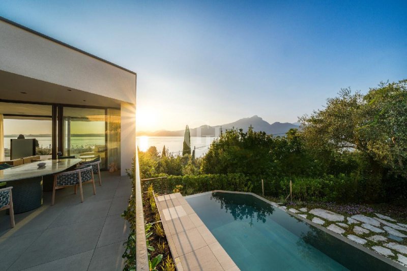 Villa in Torri del Benaco