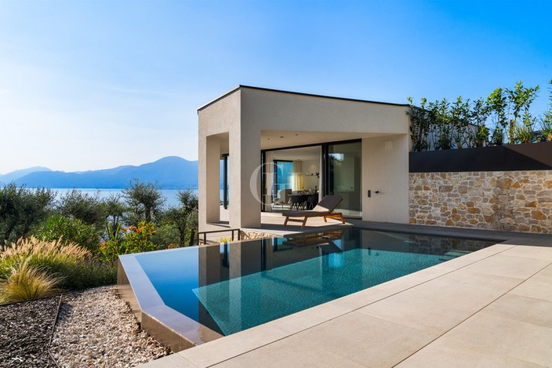 Вилла в Торри-дель-Бенако